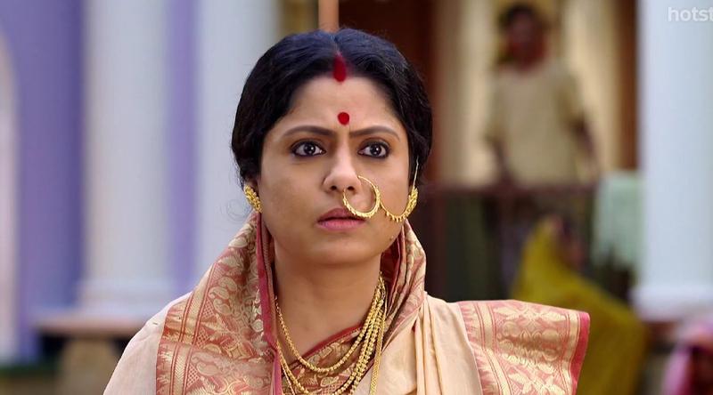 পর্দায় কঠোর শাশুড়ি, বাস্তবে স্নেহময়ী মা লোপামুদ্রা সিনহা