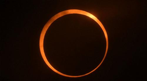 ৩ মার্চ বিরল পূর্ণগ্রাস চন্দ্রগ্রহণ, কখন ও কিভাবে দেখবেন?