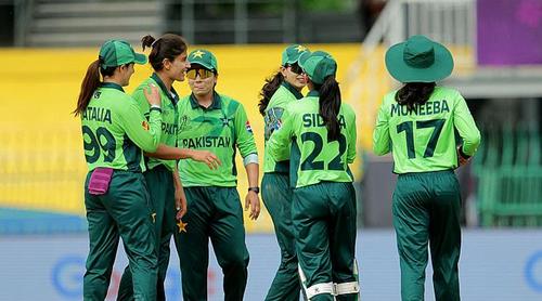 আটকা পড়ল পাকিস্তান নারী দল, দেশে ফেরা নিয়ে অনিশ্চয়তা