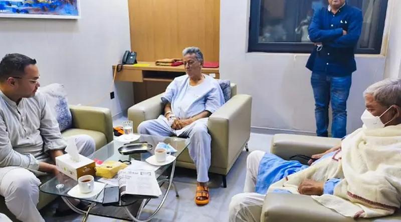 অর্থমন্ত্রীর শারীরিক অবস্থার খোঁজ নিতে হাসপাতালে স্থানীয় সরকারমন্ত্রী