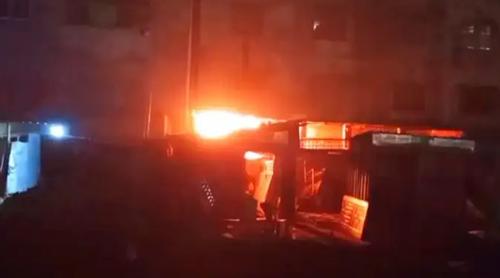 নারায়ণগঞ্জে গ্যাসের লিকেজ থেকে সোয়েটার কারখানায় আগুন