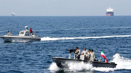 হরমুজ প্রণালীতে মার্কিন ট্যাংকারে ইসলামিক বিপ্লবী গার্ডের হামলা