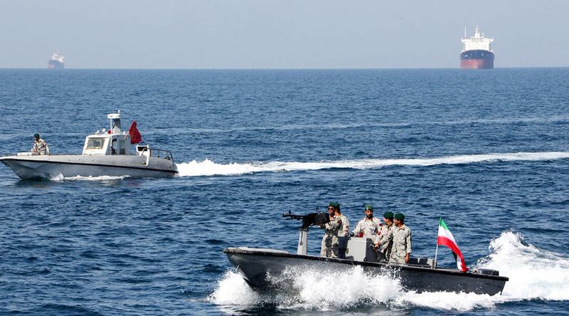 হরমুজ প্রণালীতে মার্কিন ট্যাংকারে ইসলামিক বিপ্লবী গার্ডের হামলা