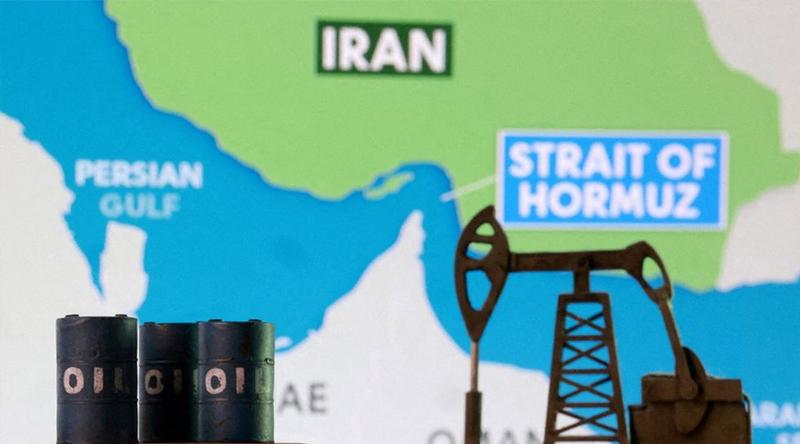 বিশ্ববাজারে টানা তৃতীয় দিনের মতো বাড়লো তেলের দাম