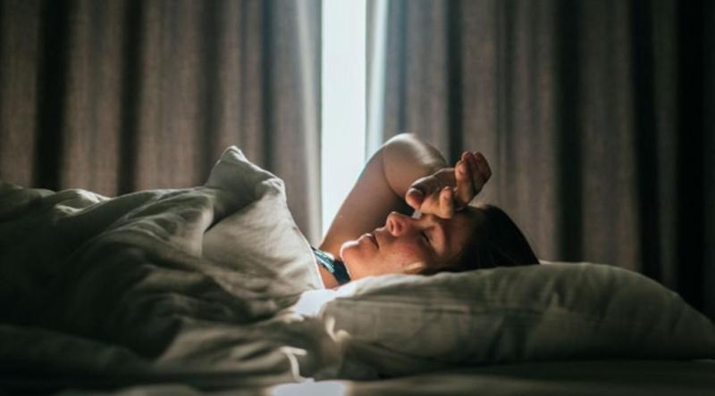 রাতে ঘুম আসে না? খাদ্যতালিকায় রাখুন এই ৪ খাবার