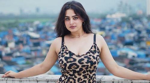 আমাকে কুরুচিপূর্ণ ও হুমকিমূলক বার্তা পাঠানো হচ্ছিল: আয়েশা খান