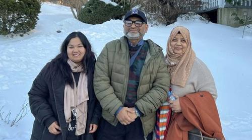 ঢাবি উপাচার্যের পদত্যাগ: বাবাকে নিয়ে মেয়ের আবেগঘন স্ট্যাটাস