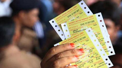 ঈদযাত্রা : আধাঘণ্টায় ট্রেনের ১১ হাজার অগ্রিম টিকিট বিক্রি