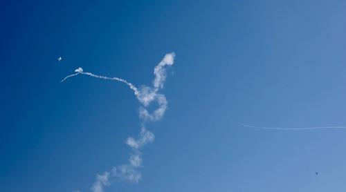 ইসরায়েলকে লক্ষ্য করে মিসাইল নিক্ষেপ করল ইরান