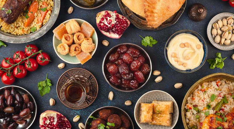 ইফতারে বয়স্কদের সুস্থতায় কেমন খাবার থাকা জরুরি?