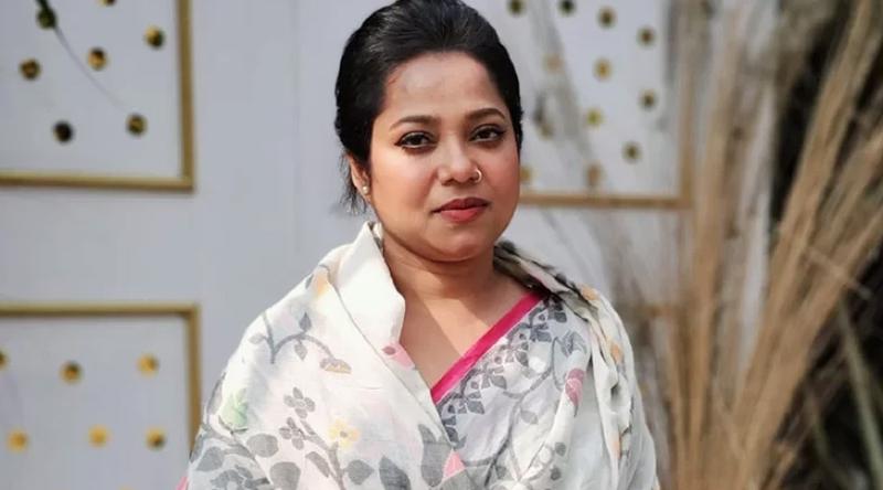 ডিভোর্স নিয়ে আলোচনার মধ্যেই এবার মুখ খুললেন ডলি