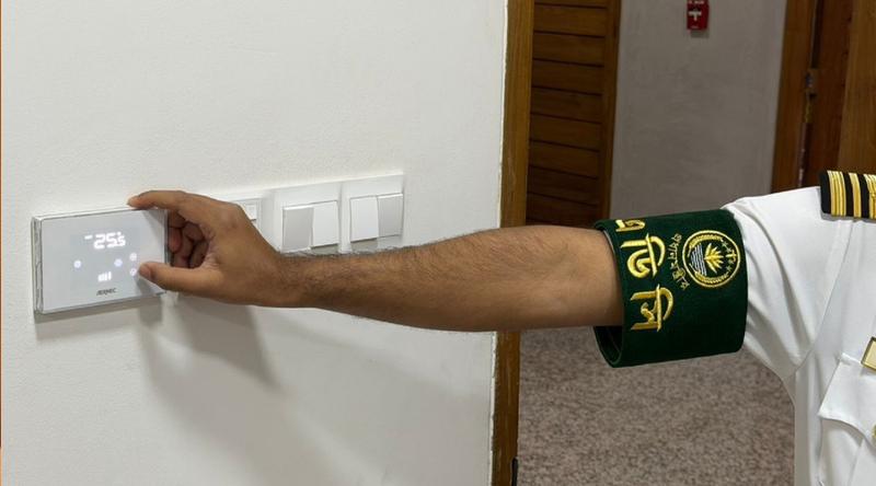 সচিবালয়ে নিজের কক্ষের অর্ধেক লাইট ও শীতাতপ নিয়ন্ত্রণ কমিয়ে দিলেন প্রধানমন্ত্রী