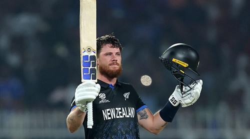 ঝড়ো ব্যাটিংয়ে দশের অধিক রেকর্ড গড়লেন অ্যালেন