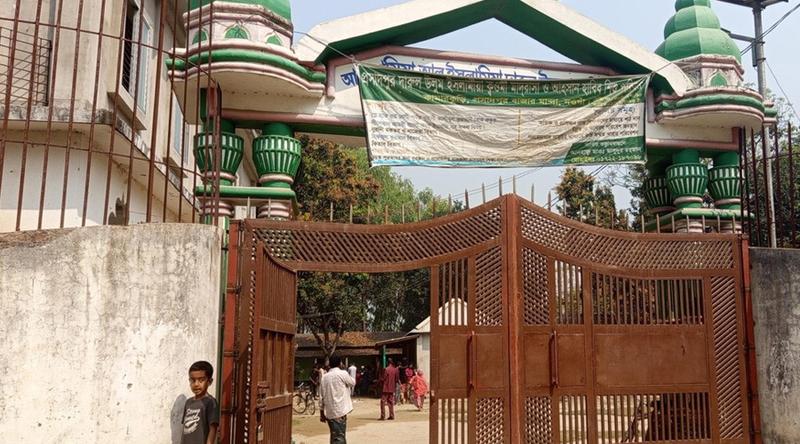 মান্দায় চোর সন্দেহে যুবককে পিটিয়ে হত্যার অভিযোগ