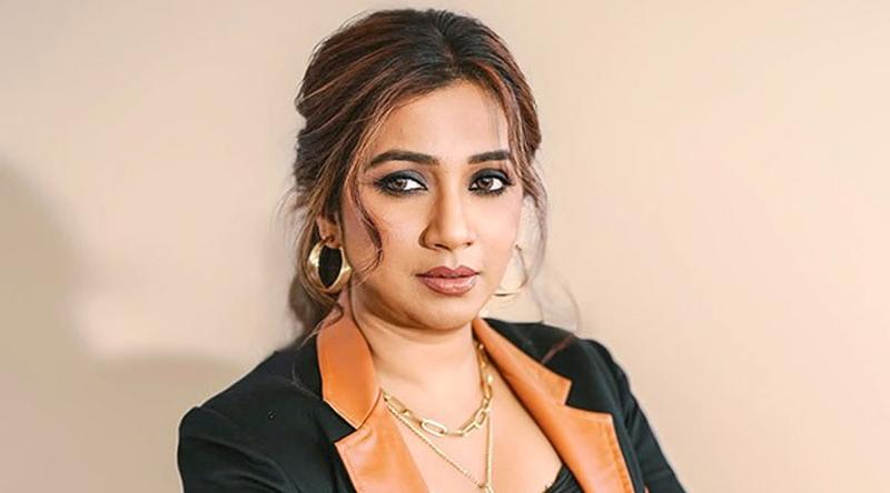 কনসার্টে শিল্পীদের কোন বদভ্যাস নিয়ে রেগে গেলেন শ্রেয়া ঘোষাল?