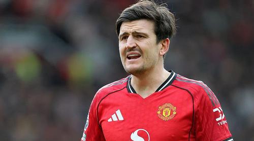 মারধর ও ঘুষের মামলায় ম্যাগুয়ারের ১৫ মাসের কারাদণ্ড