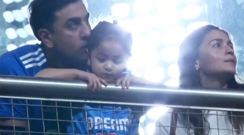 ওয়াংখেড়ে তারকাখচিত সন্ধ্যা!