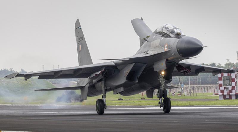 মাঝ আকাশে নিখোঁজ ভারতের যুদ্ধবিমান