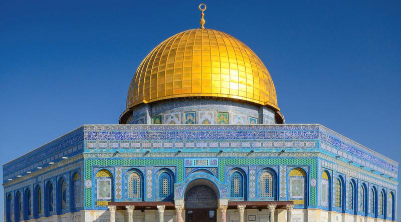 আল-আকসায় জুমার নামাজ আদায়ে নিষেধাজ্ঞা দিল ইসরায়েল