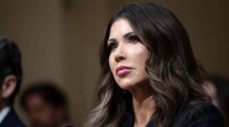 মার্কিন হোমল্যান্ড সিকিউরিটি মন্ত্রীকে দায়িত্ব থেকে সরালেন ট্রাম্প