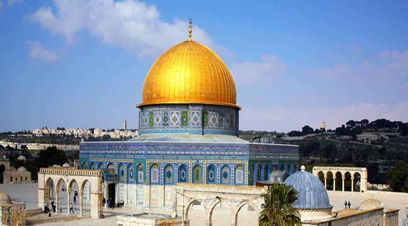 আল আকসা মসজিদে জুমার নামাজে নিষেধাজ্ঞা দিলো ইসরায়েল