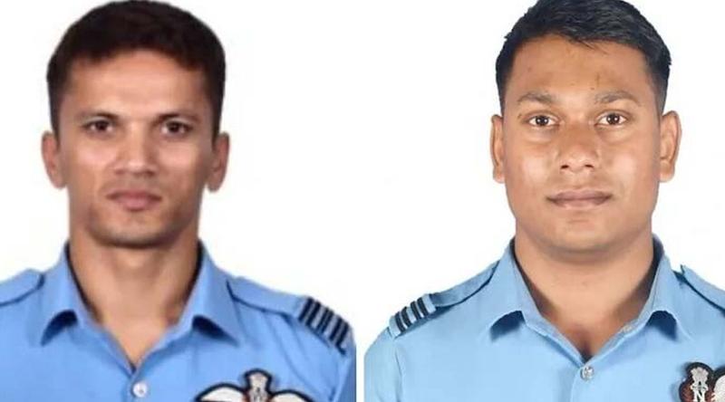 ভারতের যুদ্ধবিমান বিধ্বস্ত হয়ে প্রাণ গেল ২ পাইলটের