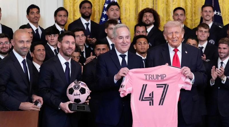 বাইডেনসহ অন্যদের উপেক্ষা করলেও ট্রাম্পের আমন্ত্রণে হাজির মেসি