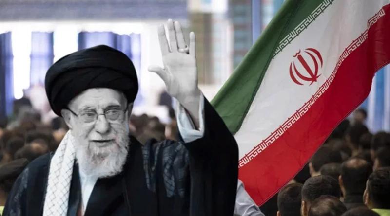 জুমার নামায শেষে খামেনির জন্য ইরানিদের শোক