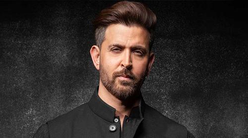 সামাজিক যোগাযোগমাধ্যমে ছেলেদের উদ্দেশে আবেগঘন বার্তা হৃতিকের