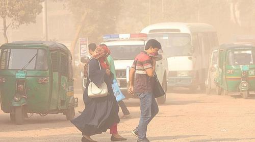 বিশ্বে বায়ুদূষণে শীর্ষ শহর দিল্লি, ৫ম অবস্থানে রাজধানী ঢাকা