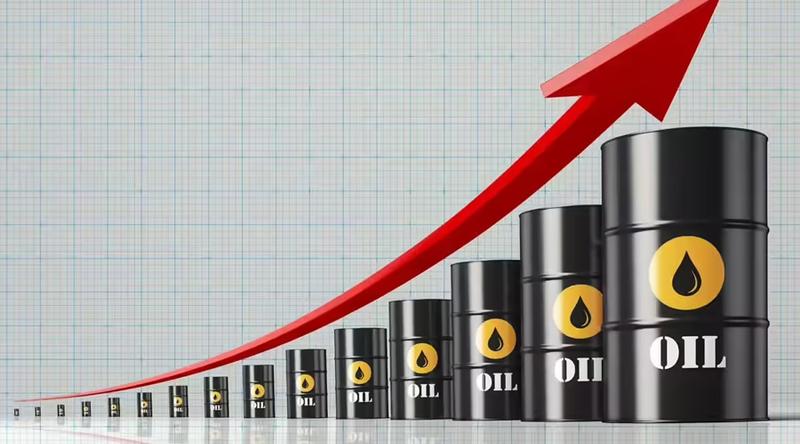 বিশ্ববাজারে ১ দিনেই ব্যারেলপ্রতি ৯২ ডলার ছাড়িয়েছে অপরিশোধিত তেলের দাম