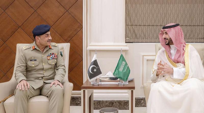 ইরান ইস্যুতে পাক সেনাপ্রধানের সঙ্গে সৌদি প্রতিরক্ষামন্ত্রীর বৈঠক