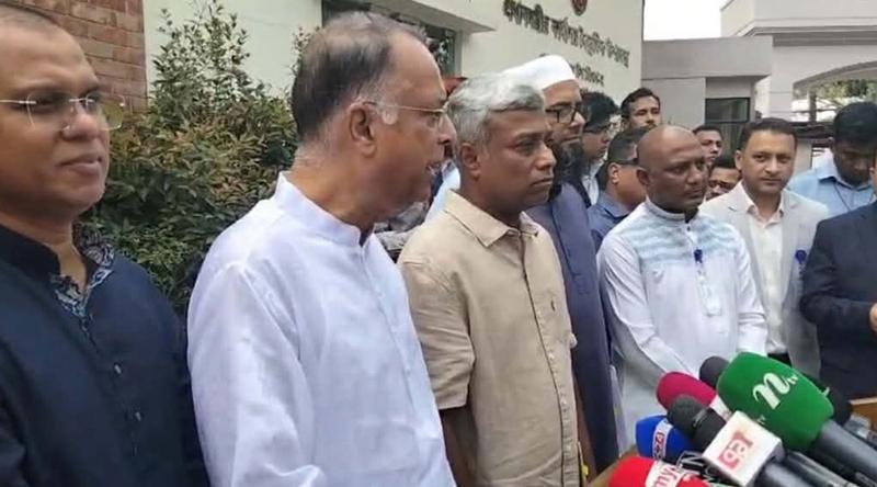 উদ্বিগ্ন হওয়ার কিছু নেই, ৯ তারিখ আরও ২টি ভেসেল আসছে : জ্বালানি মন্ত্রী