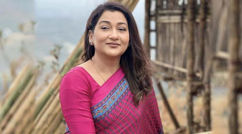 ওয়েব ফিল্মে দীপা খন্দকার!