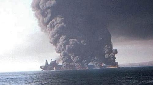 এবার মার্কিন বন্ধুরাষ্ট্রের তেলবাহী জাহাজে হামলা আইআরজিসির