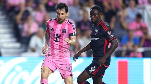 ডিসি ইউনাইটেডকে হারিয়ে ৯০০তম গোলের আরও কাছে মেসি