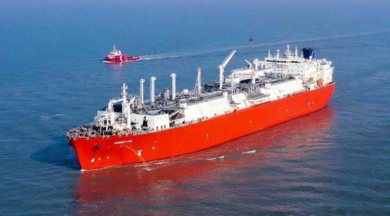 চট্টগ্রাম বন্দরের জলসীমায় প্রবেশ করেছে এলএনজিবাহী ৮টি জাহাজ