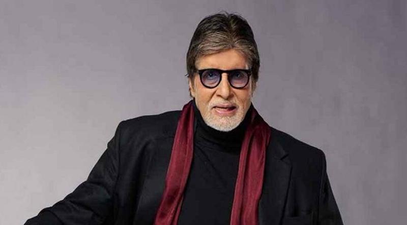 প্রথম কাজ করে কত টাকা মাইনে পেয়েছিলেন অমিতাভ?