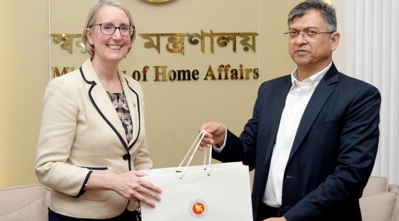 রোহিঙ্গা শরণার্থীদের জন্য সহায়তা অব্যাহত রাখতে চায় যুক্তরাজ্য