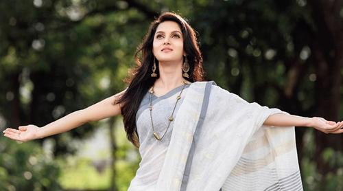 নারীদের পিছিয়ে থাকার একমাত্র কারণ সমাজ : মিথিলা