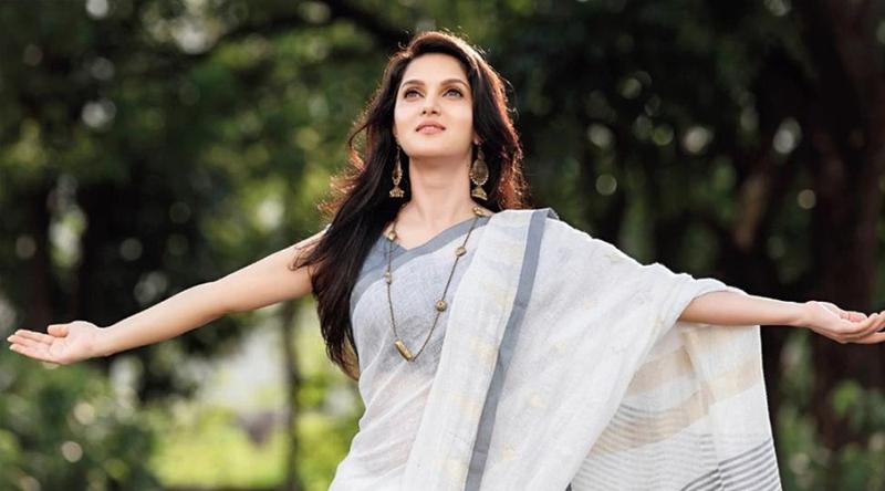 নারীদের পিছিয়ে থাকার একমাত্র কারণ সমাজ : মিথিলা