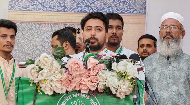 হামলা-মামলার ভয় দেখিয়ে এনসিপিকে থামানো যাবে না: নাহিদ ইসলাম