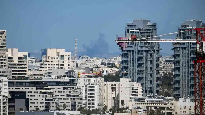 ইরানের হামলায় তেল আবিবে ভয়াবহ বিস্ফোরণ