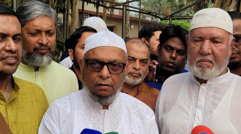 পরিস্থিতি খারাপ হলে প্রবাসীদের দেশে ফেরাতে প্রস্তুত সরকার