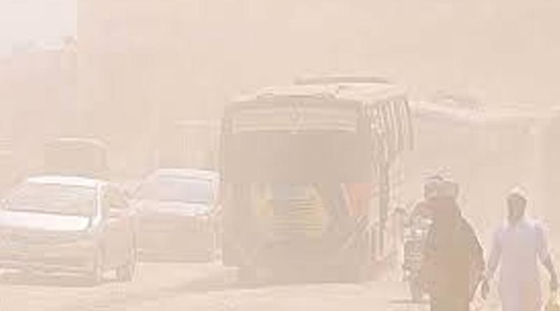 বিশ্বে বায়ুদূষণে শীর্ষ শহর লাহোর, ষষ্ঠ অবস্থানে রাজধানী ঢাকা