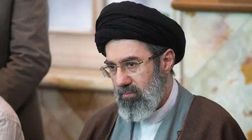 মোজতবা খামেনির প্রতি সশস্ত্র বাহিনী ও আইআরজিসি ‘আজীবন আনুগত্য’ ঘোষণা