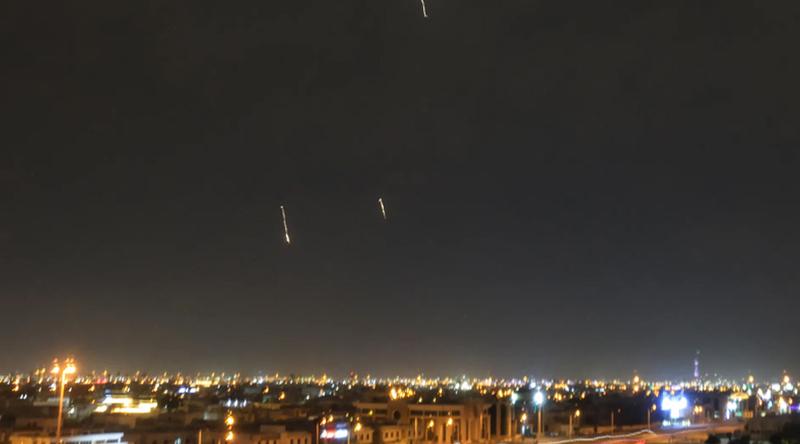 উপসাগরজুড়ে ফের ইরানের ব্যাপক ড্রোন-ক্ষেপণাস্ত্র হামলা