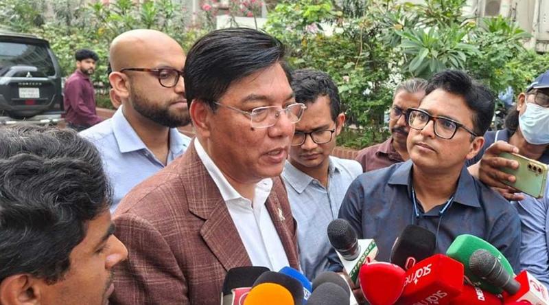 পরিস্থিতি পর্যালোচনা করে বিমানের দুবাই রুট চালুর চিন্তা: প্রতিমন্ত্রী মিল্লাত