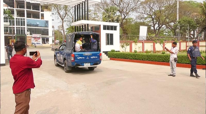 বাসে আগুন ও তেল পাম্পে ভাঙচুর ঘটনায় বৈষম্যবিরোধী ৭ নেতা গ্রেপ্তার