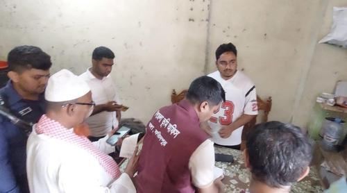 ফরিদপুরে অবৈধভাবে ৩১ ব্যারেল জ্বালানি তেলের মজুত, ২ ব্যবসায়ীকে জরিমানা